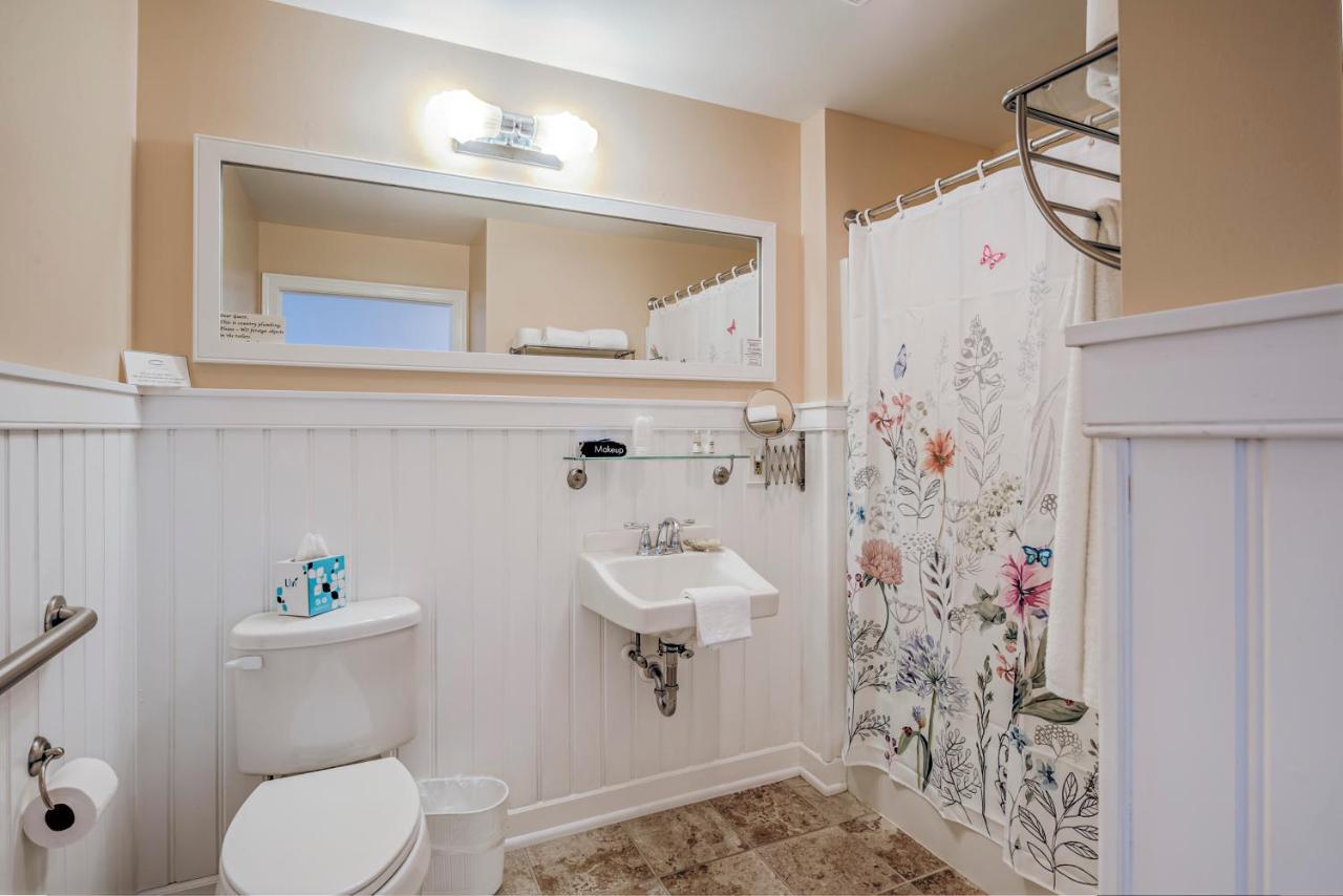 Wades Point Inn On The Bay McDaniel エクステリア 写真